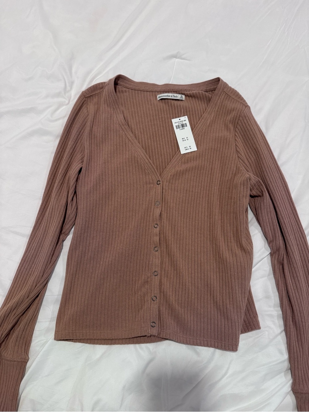 Abercrombie & Fitch Ribbed Button-Front V-Neck Long Sleeve Top - Brown